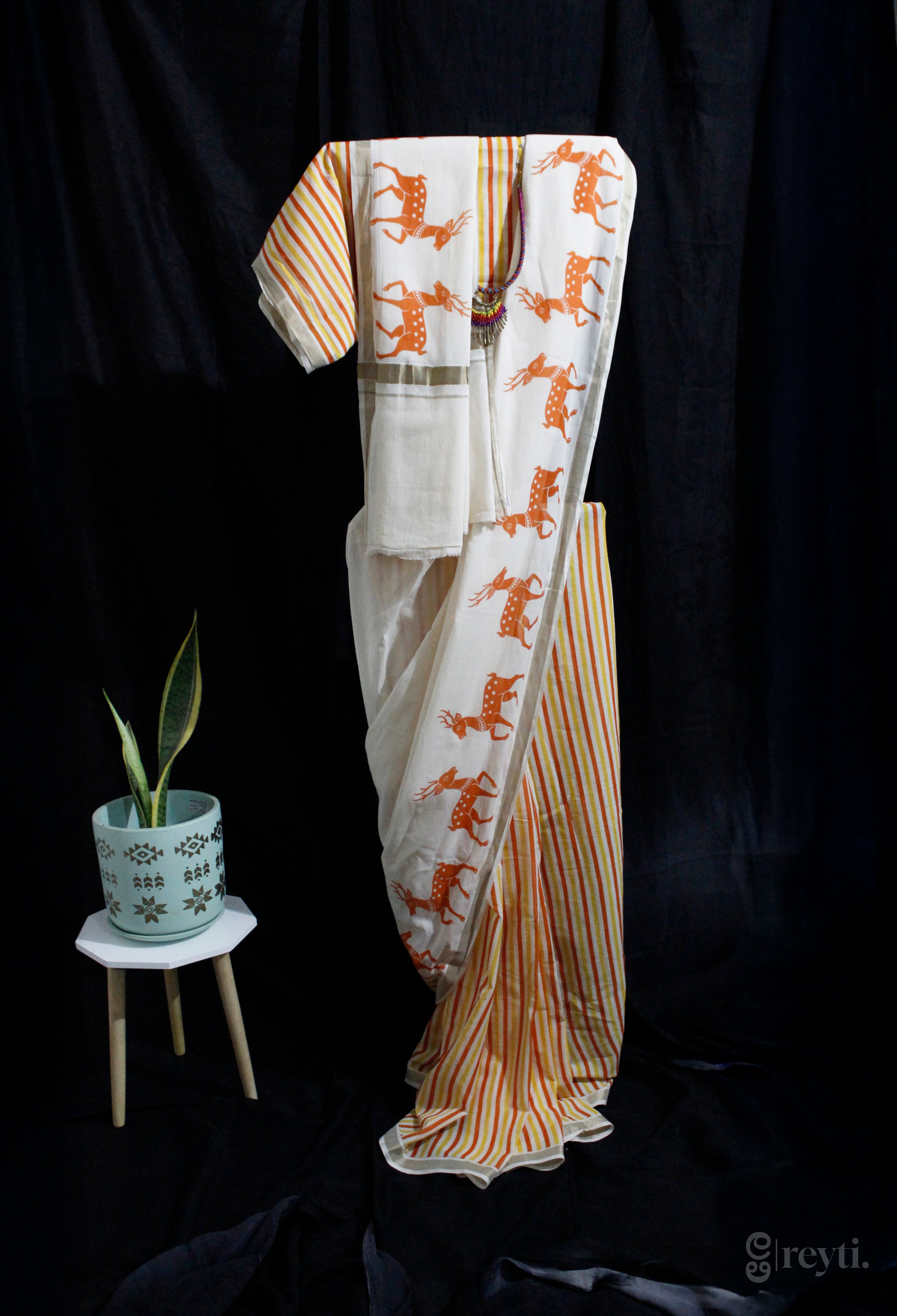 Meadow Muse - Printed Kerala Handloom Saree