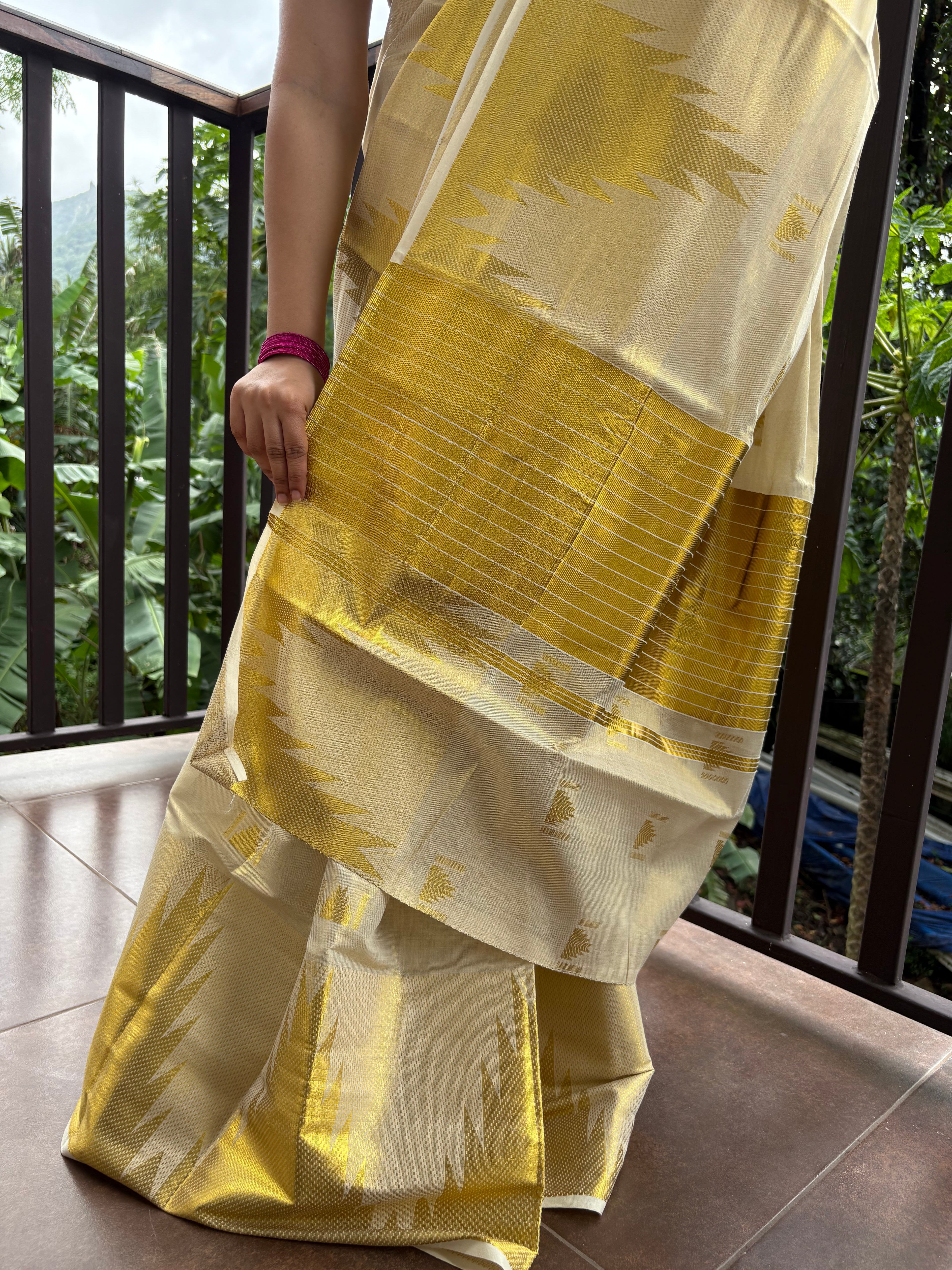 Echoes of Gopuram - Tissue Kasavu saree