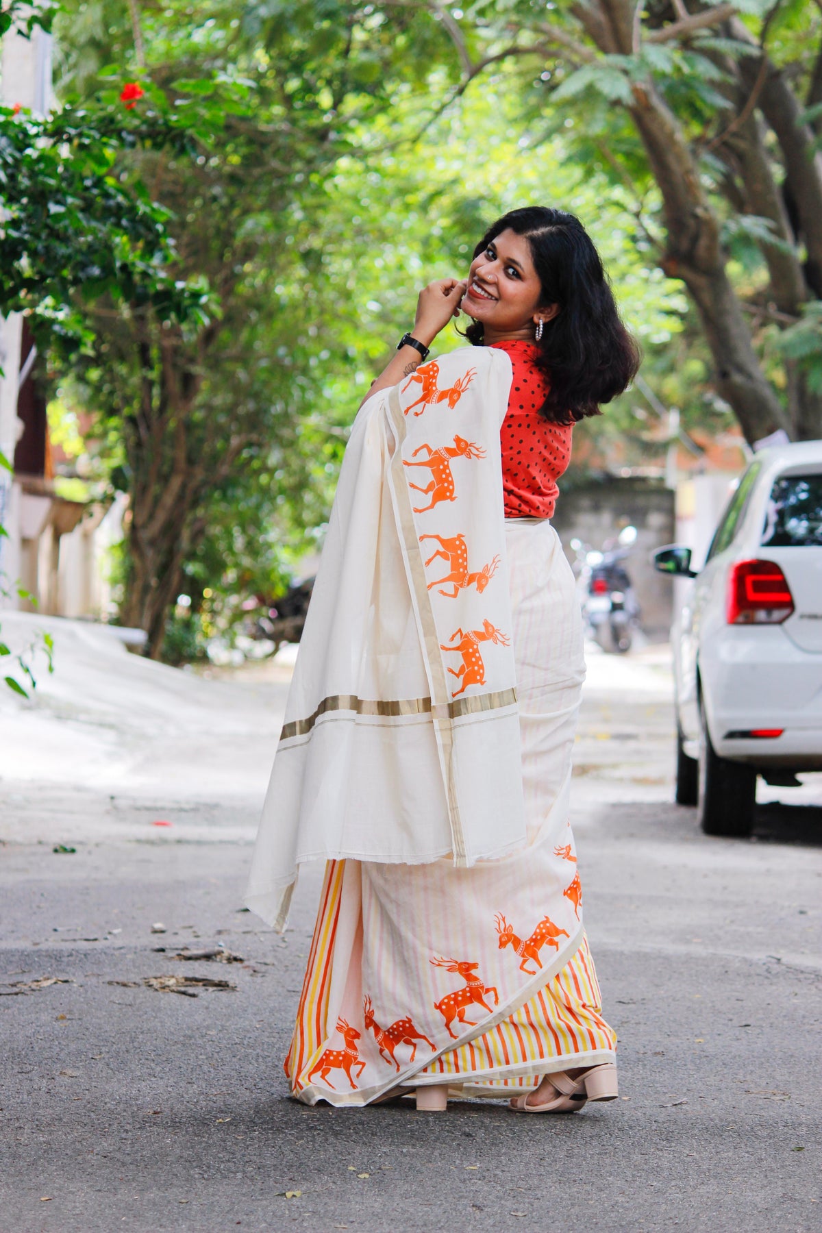 Meadow Muse — deer-motif printed kasavu saree, handwoven in Kerala. reyti.